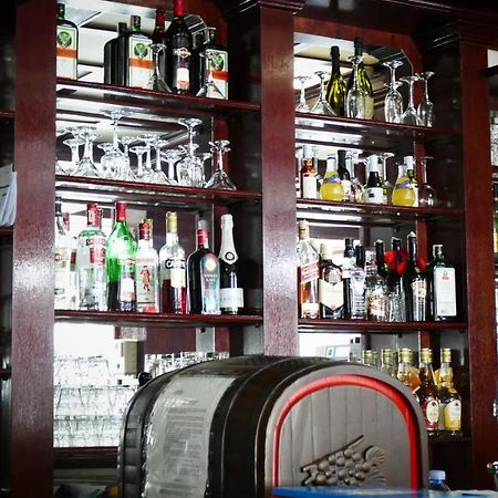 B&B Vila Bela Ruza 斯雷姆斯卡米特罗维察 外观 照片