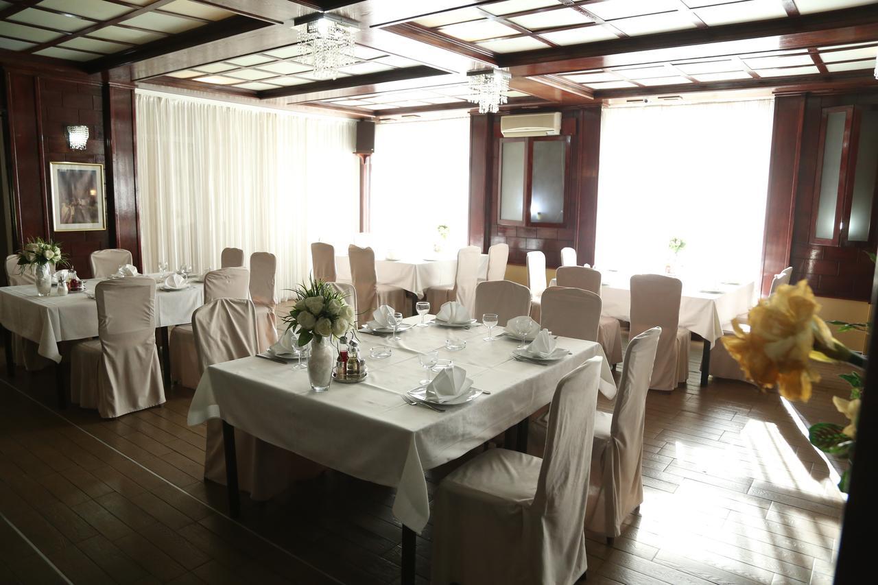 B&B Vila Bela Ruza 斯雷姆斯卡米特罗维察 外观 照片